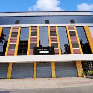 *** Hotel Super Townhouse Ernakulam North India